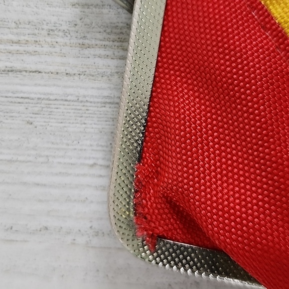 Vintage Hawaii rainbow stripe coin change purse kiss lock latch - Picture 3 of 13